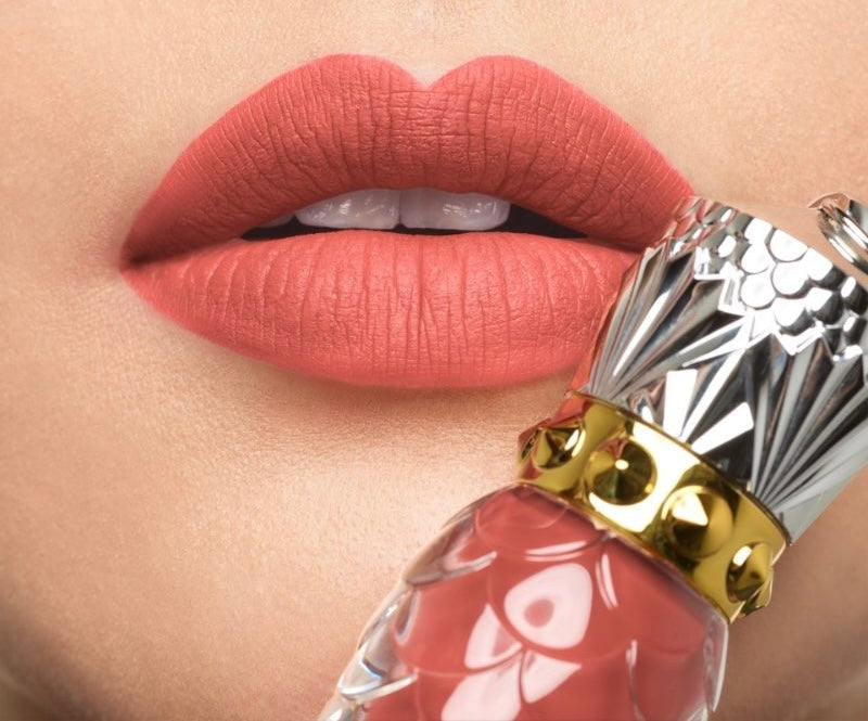 Christian Louboutin-ის თხევადი ტუჩსაცხი Milky Peach 543F