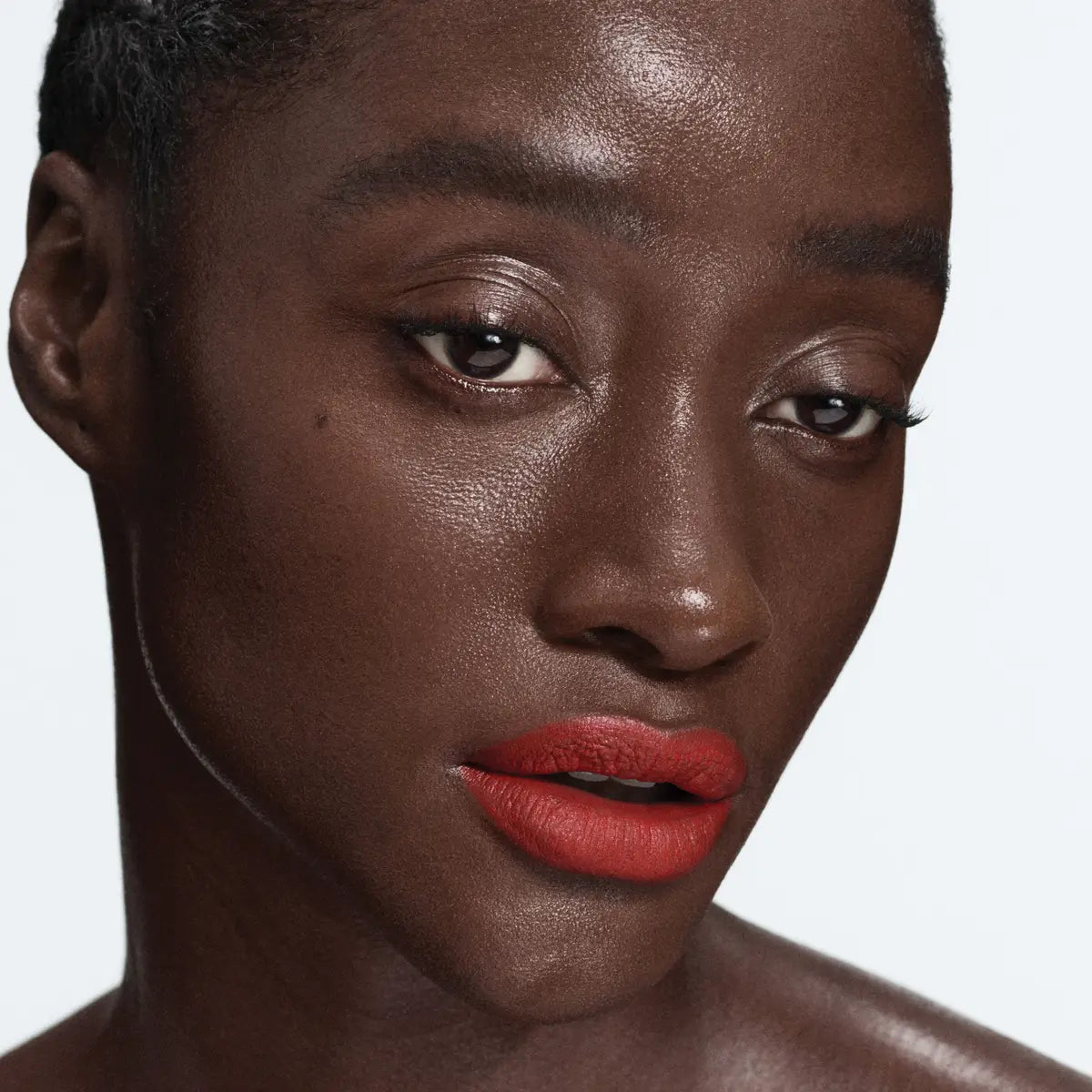 BYREDO მატი თხევადი ტუჩსაცხი Red Coma 250