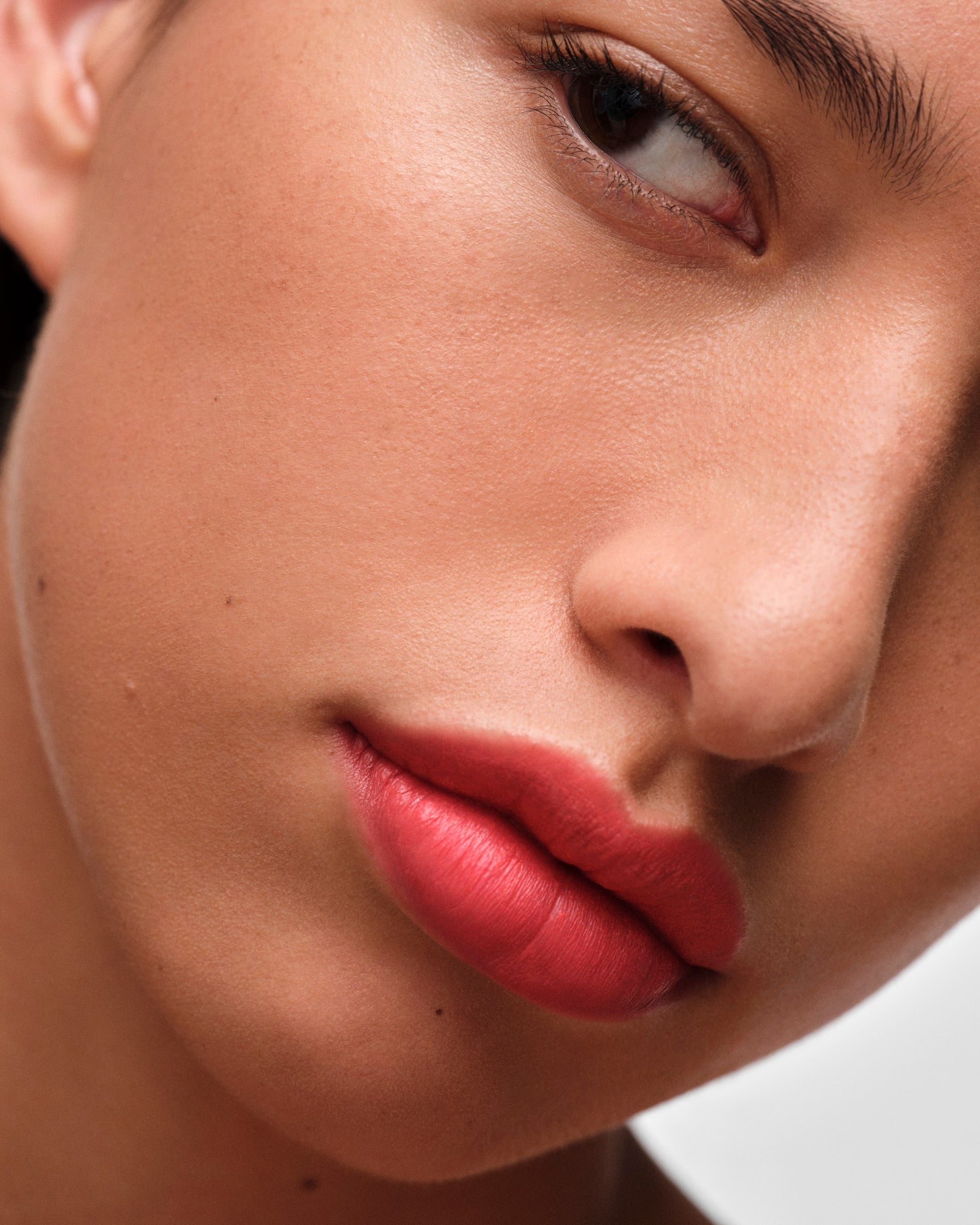 Prada ტუჩსაცხი 0176 NACARAT Monochrome რბილი მატი, ლიმიტირებული სასაჩუქრე ყუთით