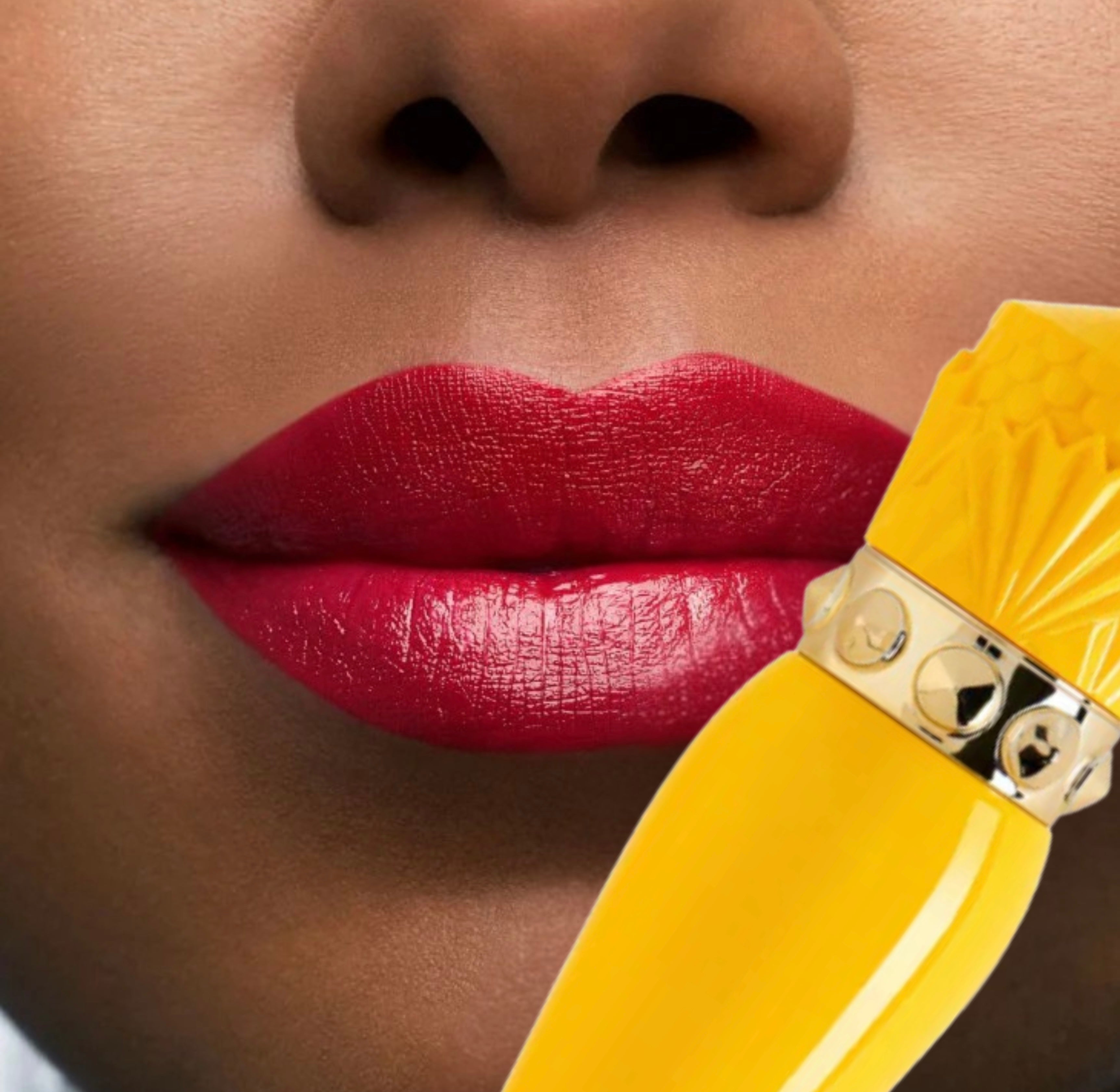 Christian Louboutin Rouge Louboutin SooooO… Glow - Lipstick refill And Yellow Case Rouge
Louboutin 001G