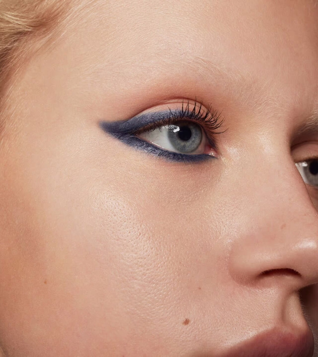 BYREDO Lipstick Red & Blue / Pencil Neela Neela / Technical Black Eyeliner / Black Mirror