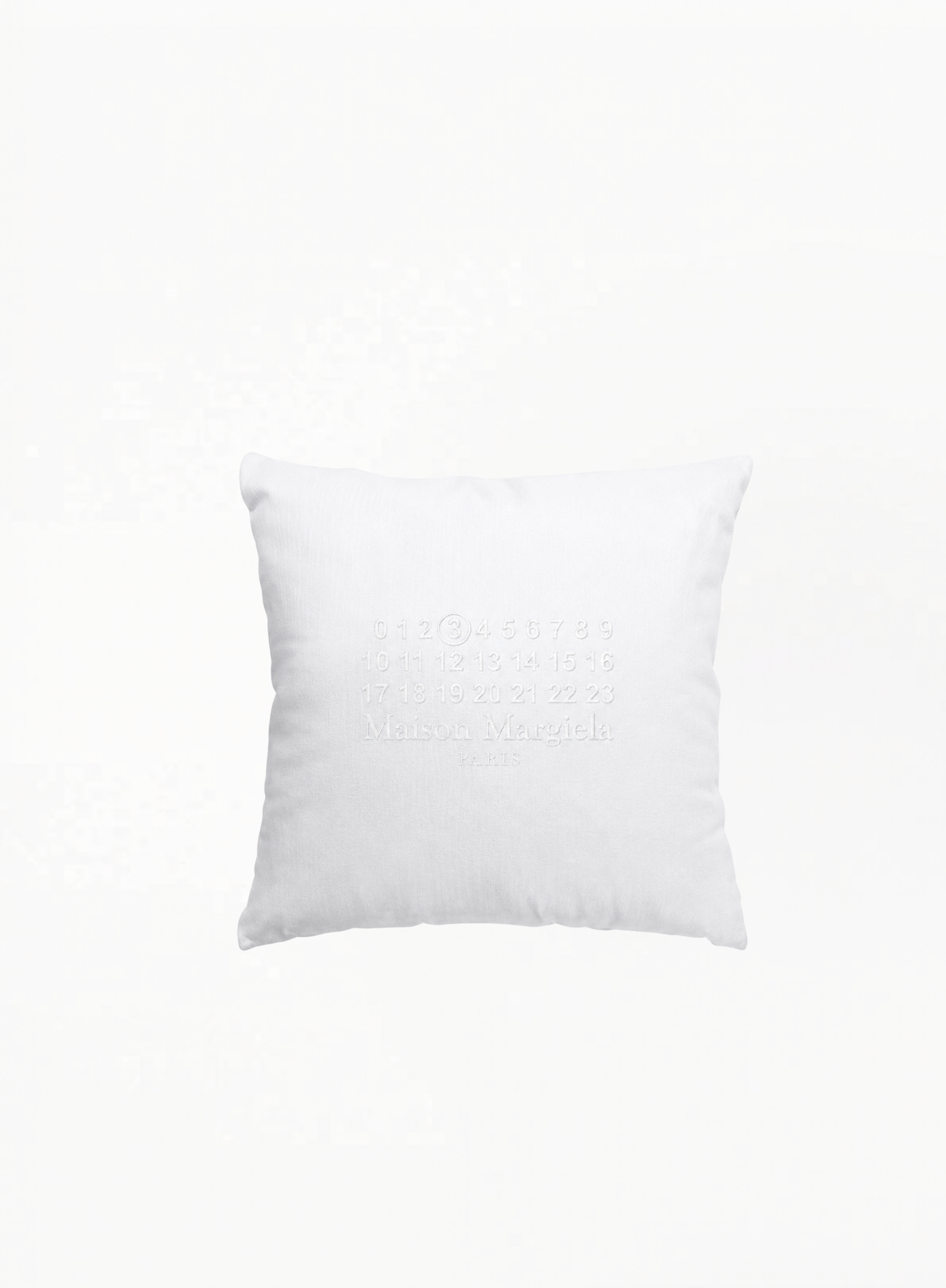 MAISON MARGIELA შეზღუდული გამოშვების ბალიში 30×30სმ