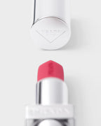 PRADA Monochrome Soft Matte ტუჩსაცხი P157 ლიმიტირებული გამოშვების ყუთით