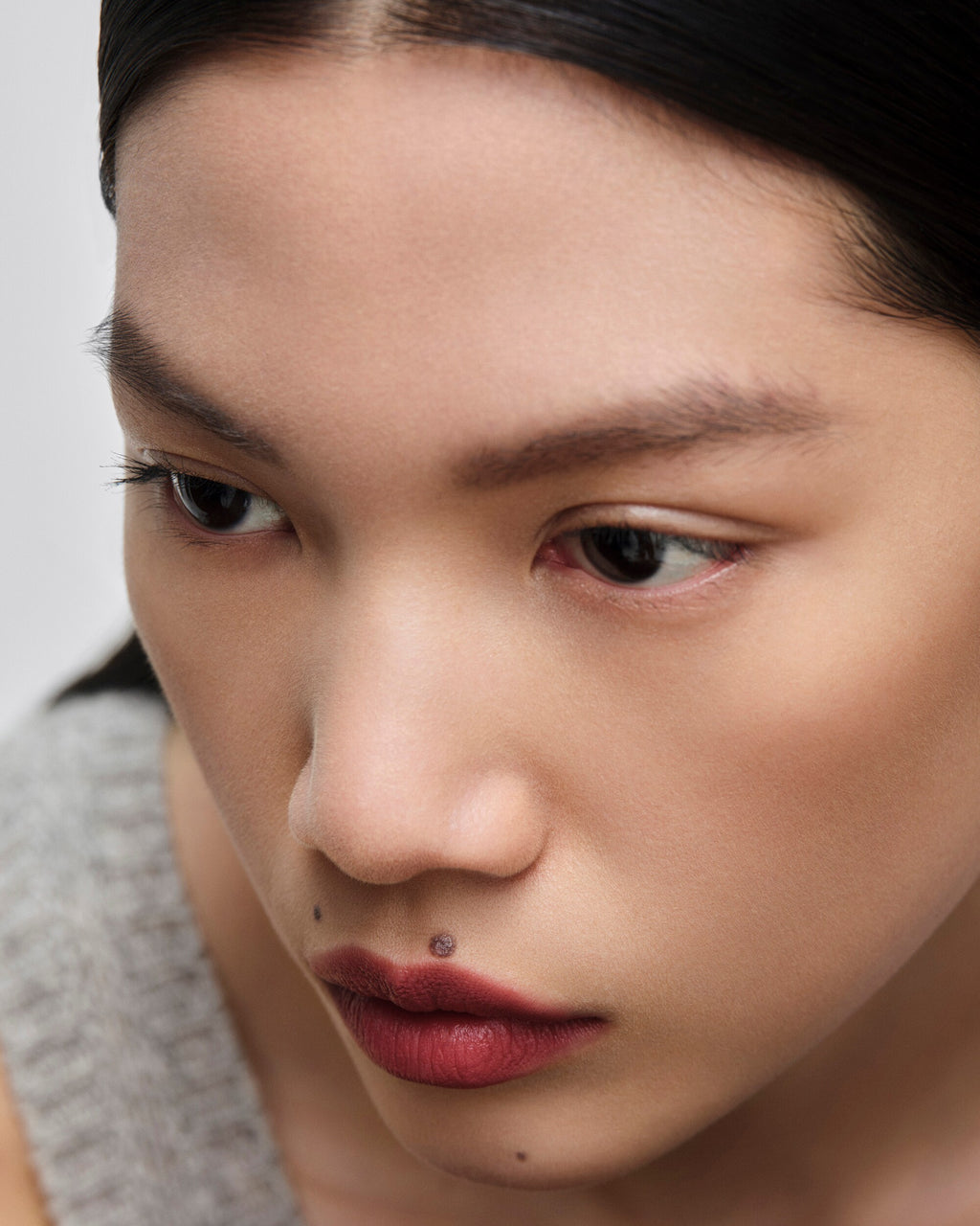 Prada Monochrome Matte ტუჩსაცხი B107 ლიმიტურებულ ყუთში