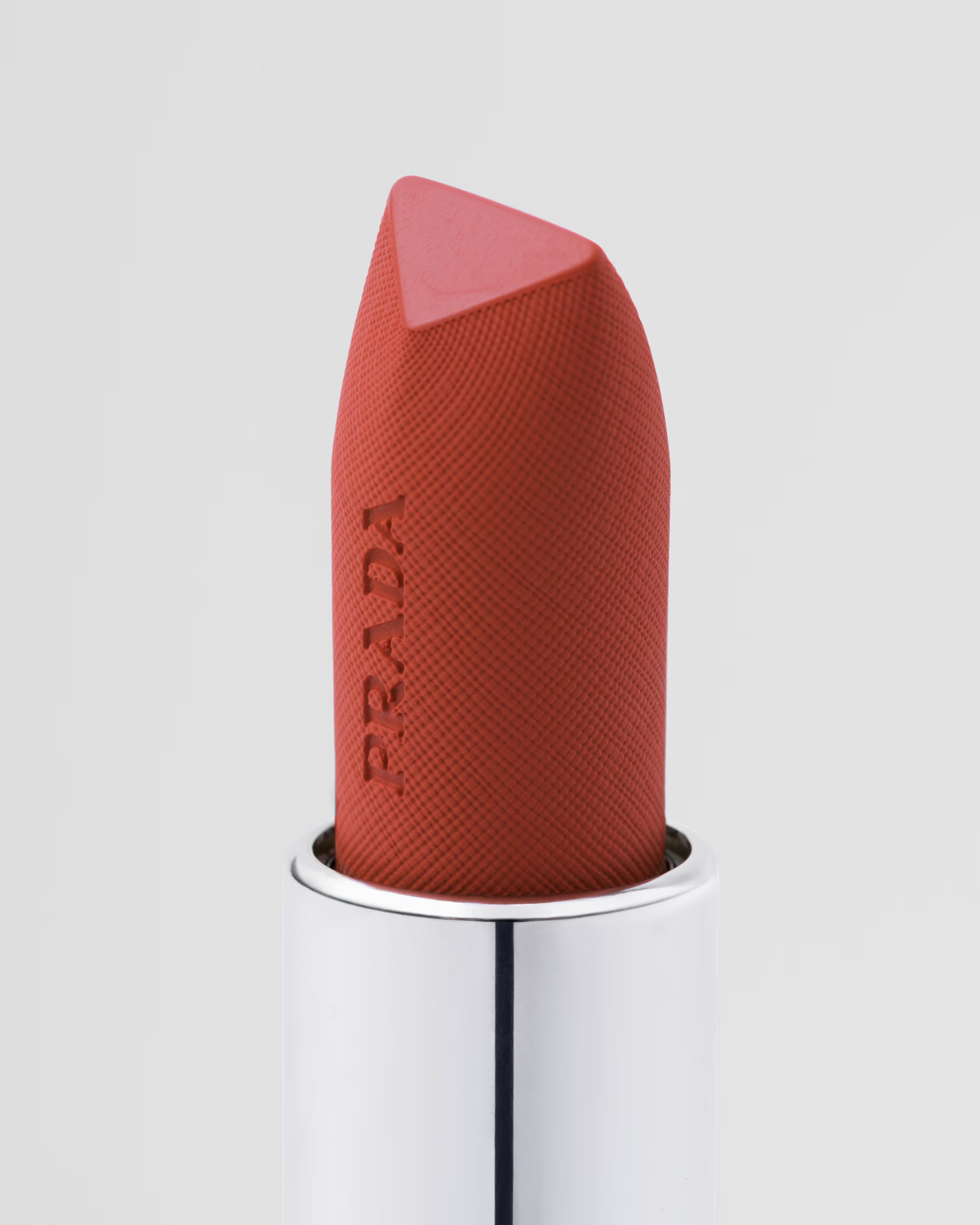 PRADA Monochrome Hyper Matte ტუჩსაცხი B06 ლიმიტირებული სასაჩუქრე ყუთით
